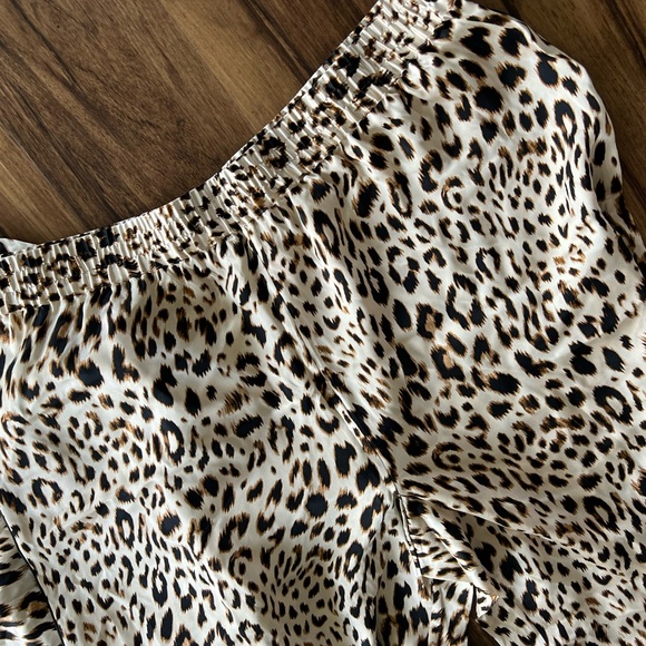 VS Silk Animal Print Pajama Set - Picture 7 of 8